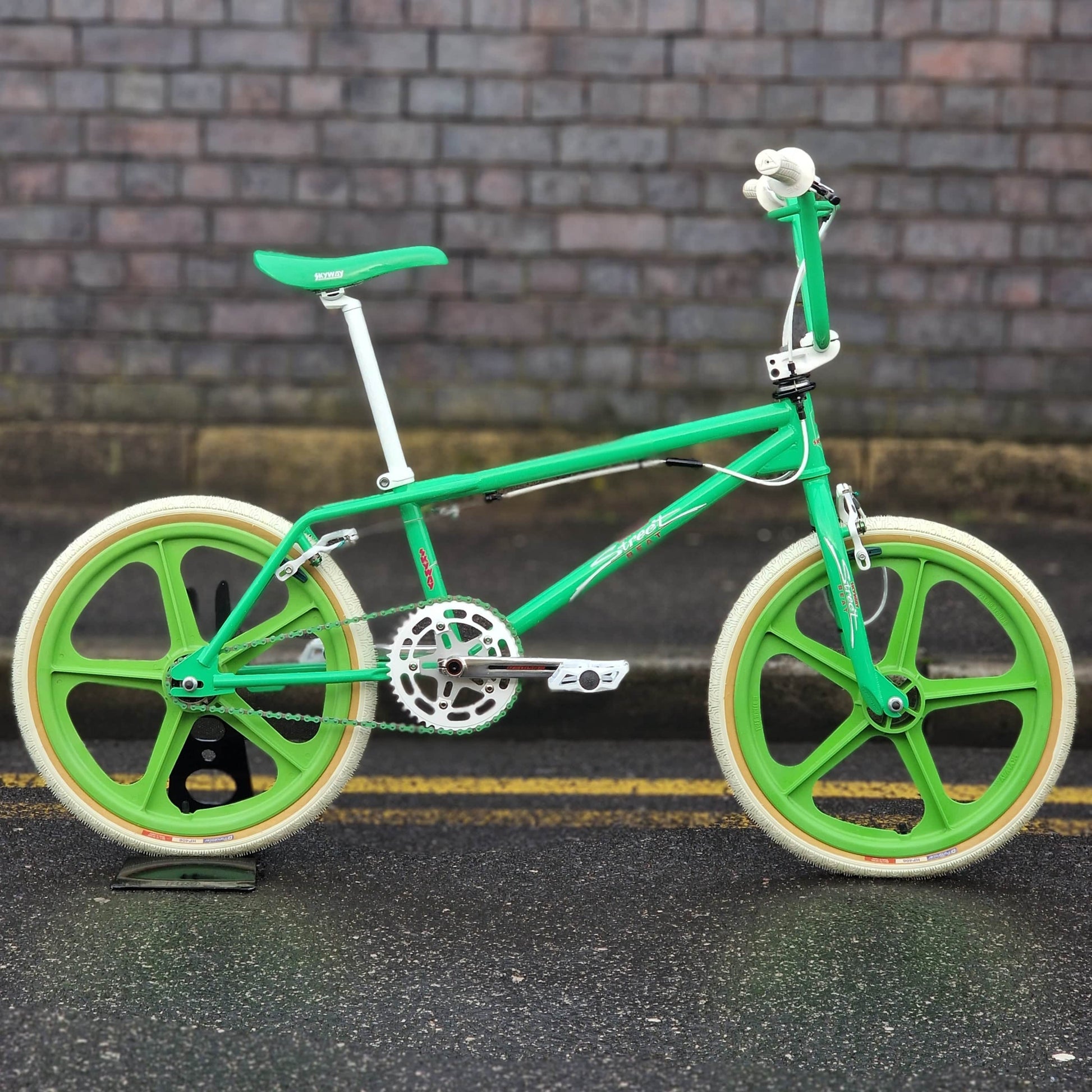 Skyway Old School BMX Bikes Green Skyway Street Beat Bike Green / White