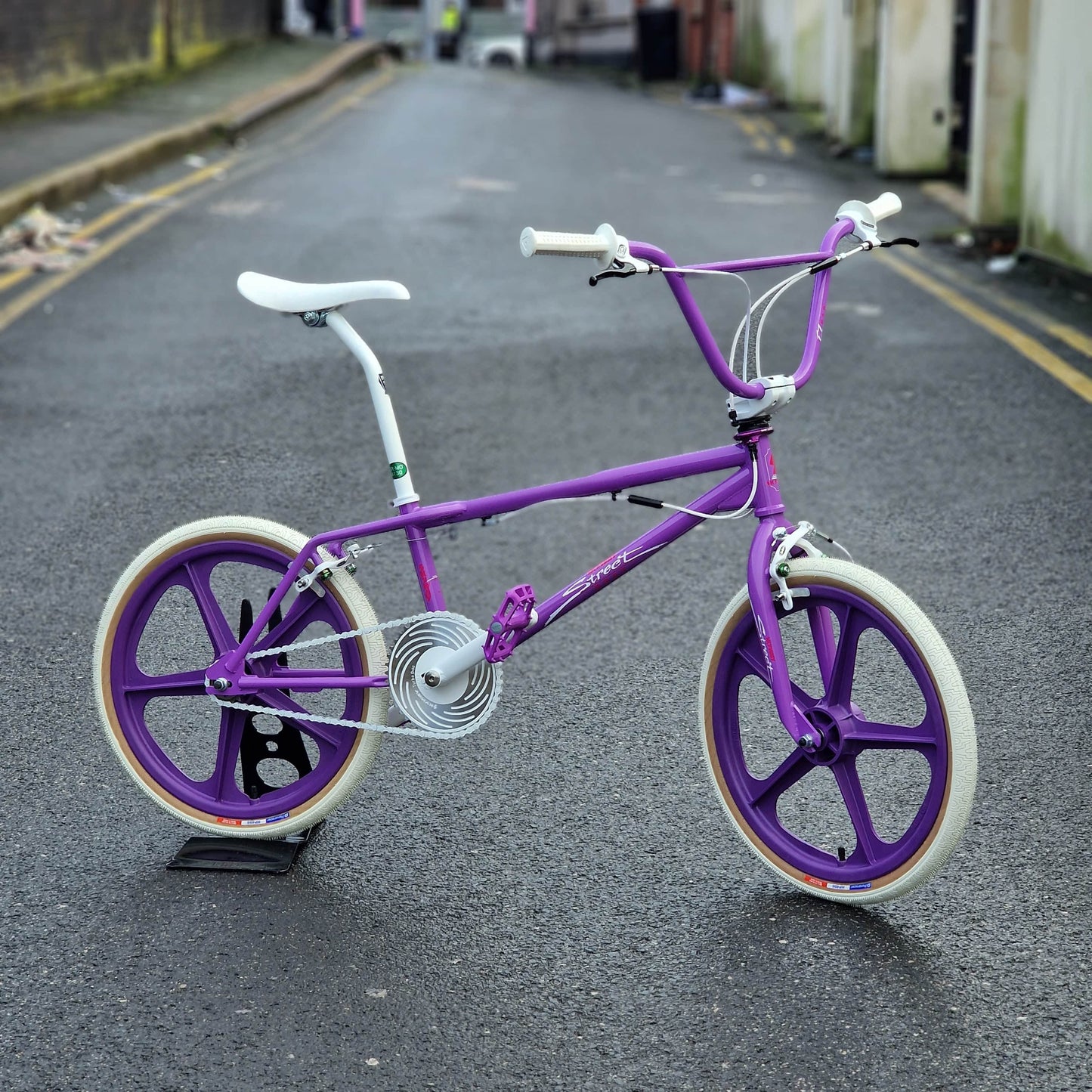 Skyway Old School BMX Bikes Purple Skyway Street Beat Custom Bike Purple / White