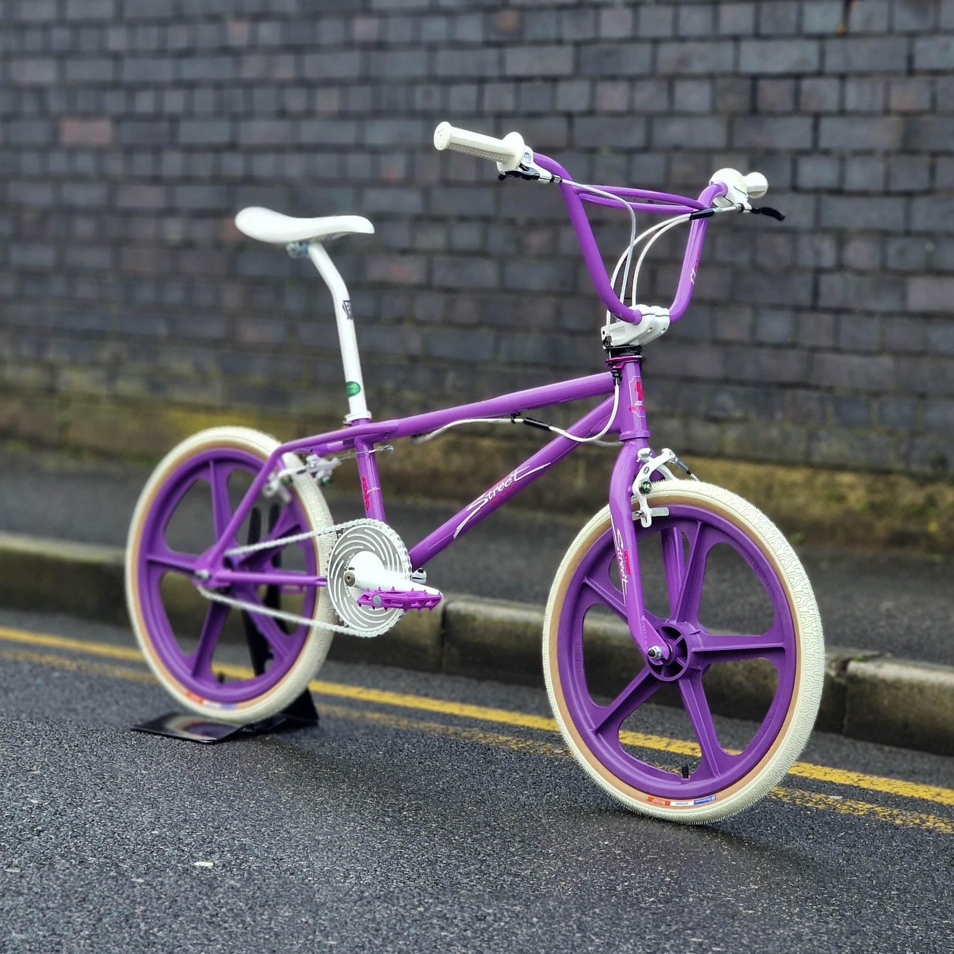 Skyway Old School BMX Bikes Purple Skyway Street Beat Custom Bike Purple / White