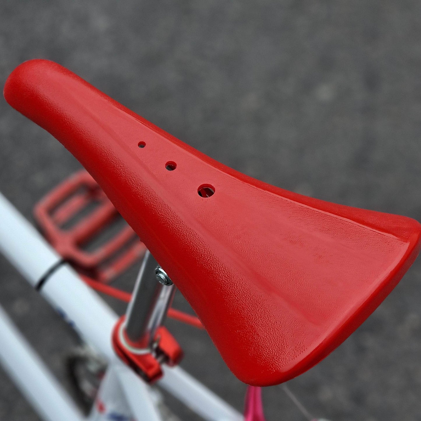 Skyway Old School BMX Bikes White / Red Skyway T/A Custom 24 Inch Bike White / Red