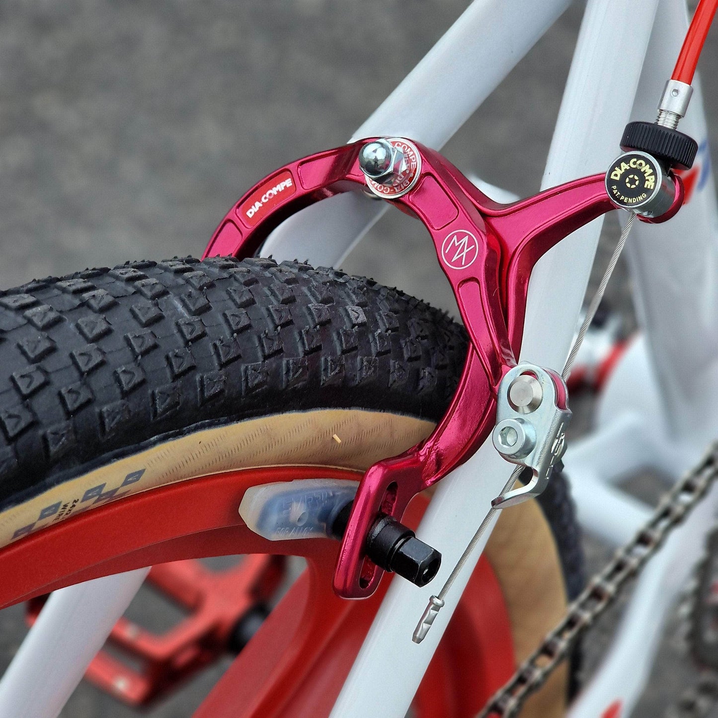 Skyway Old School BMX Bikes White / Red Skyway T/A Custom 24 Inch Bike White / Red