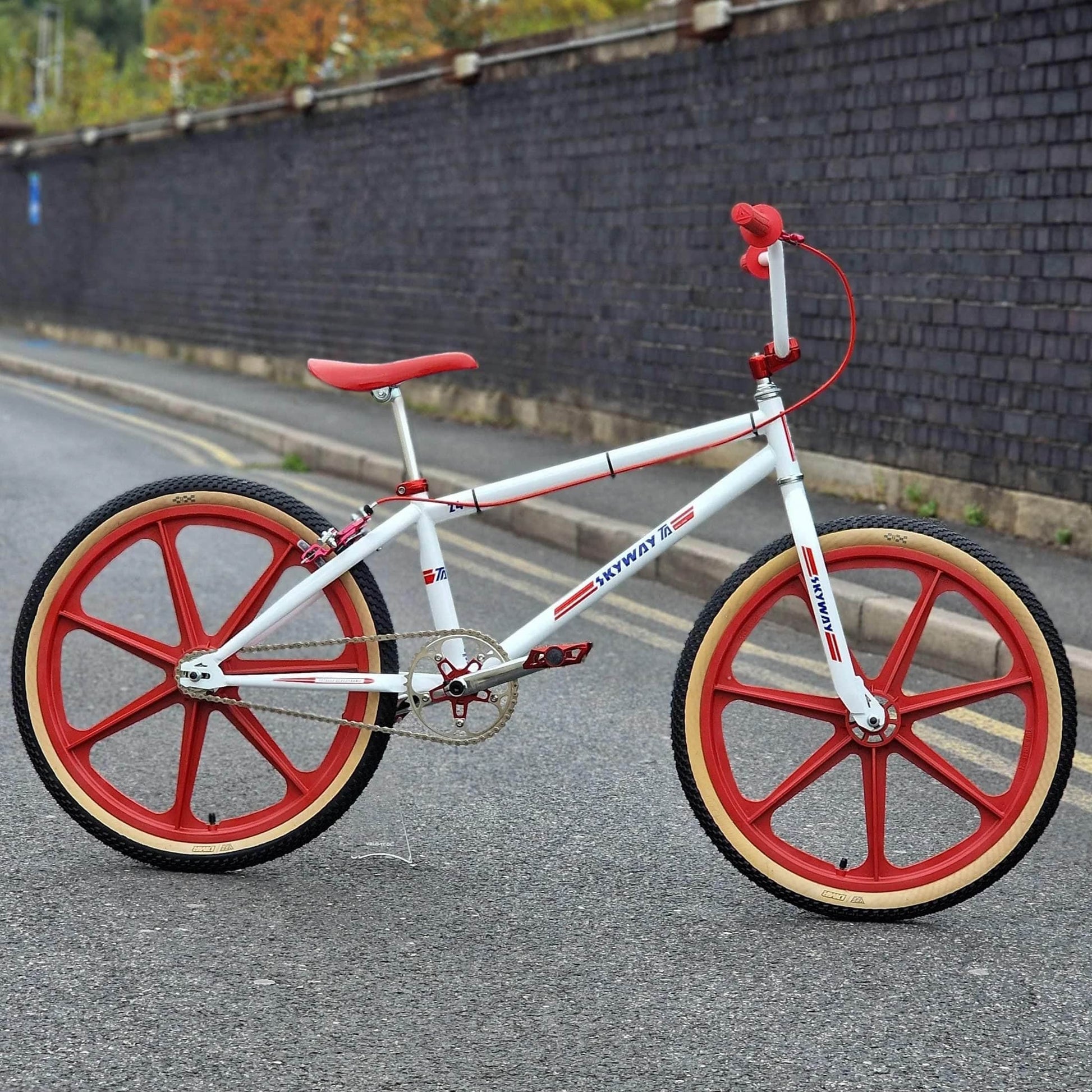 Skyway T/A 24 Inch Custom Old School BMX Bike White / Red Skyway T/A 24 Inch Custom Old School BMX Bike White / Red