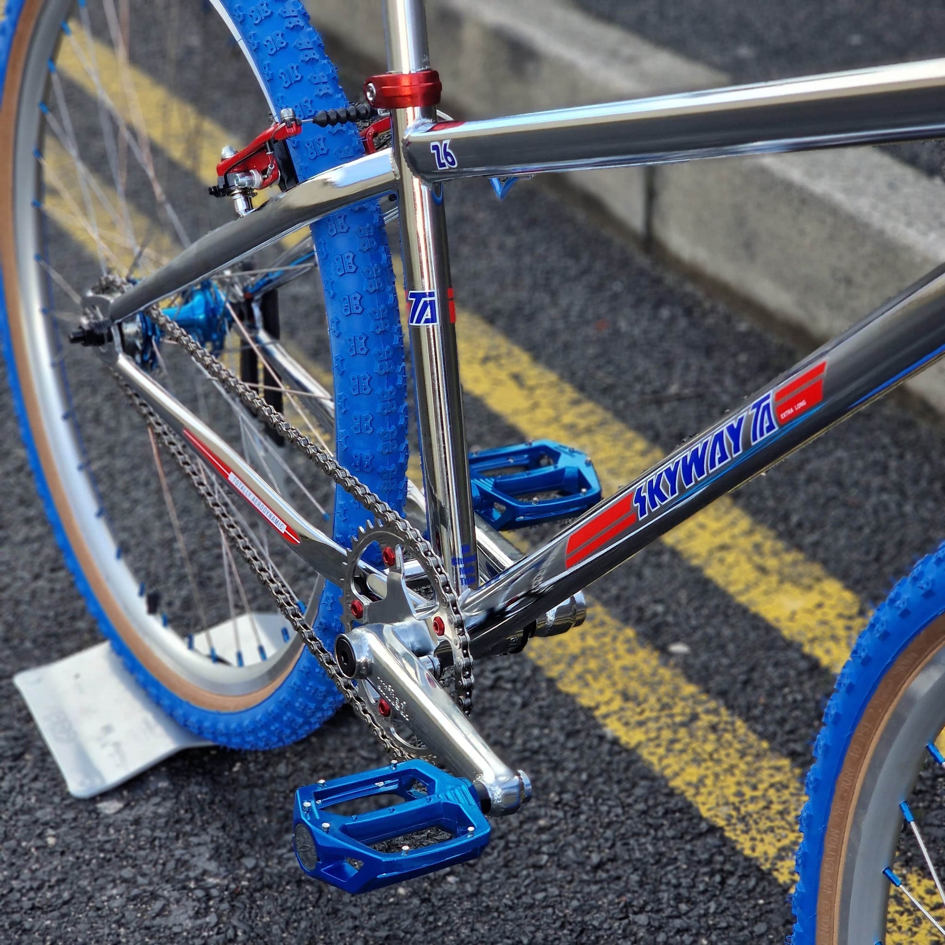 Skyway Old School BMX Bikes Chrome / Blue / Red Skyway T/A Custom 26 Inch Bike White / Blue / Red