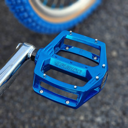 Skyway Old School BMX Bikes Chrome / Blue / Red Skyway T/A Custom 26 Inch Bike White / Blue / Red