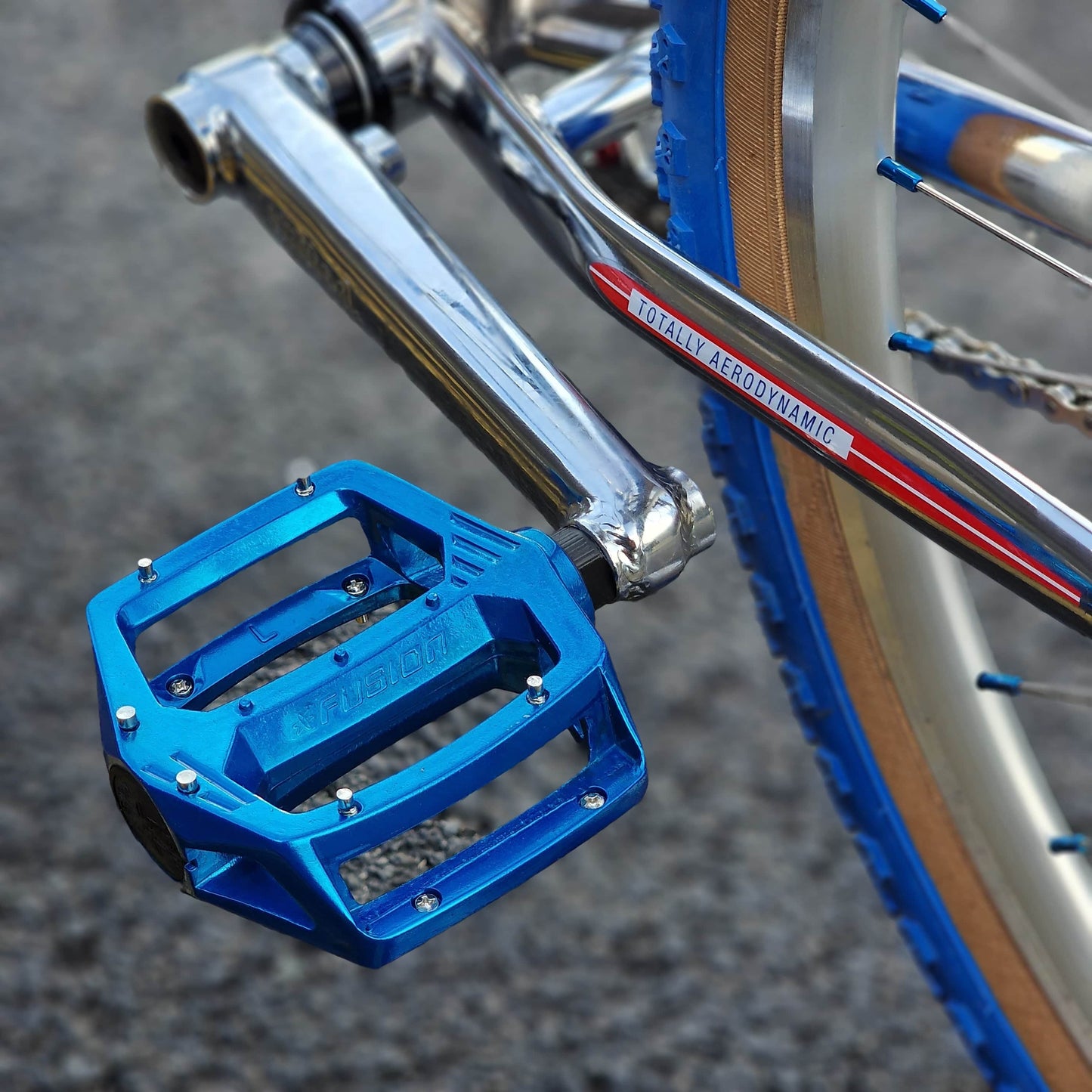 Skyway Old School BMX Bikes Chrome / Blue / Red Skyway T/A Custom 26 Inch Bike White / Blue / Red