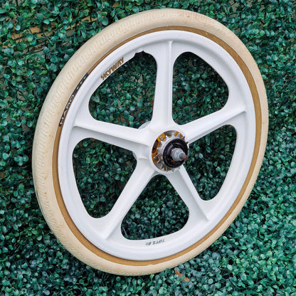 Skyway Old School BMX Skyway Tuff II Gold Alloy Flange 60th White Wheels with White Haro Tyres Used Survivor