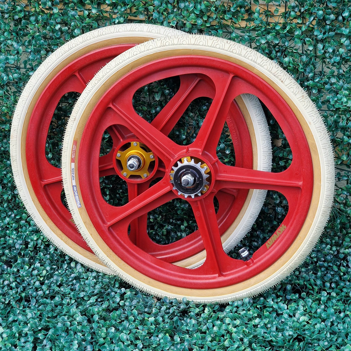 Skyway Old School BMX Skyway Tuff II Gold Flange Red Wheels White Panaracer Tyres Used Survivor