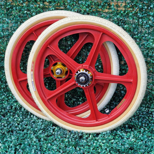 Skyway Old School BMX Skyway Tuff II Gold Flange Red Wheels White Panaracer Tyres Used Survivor