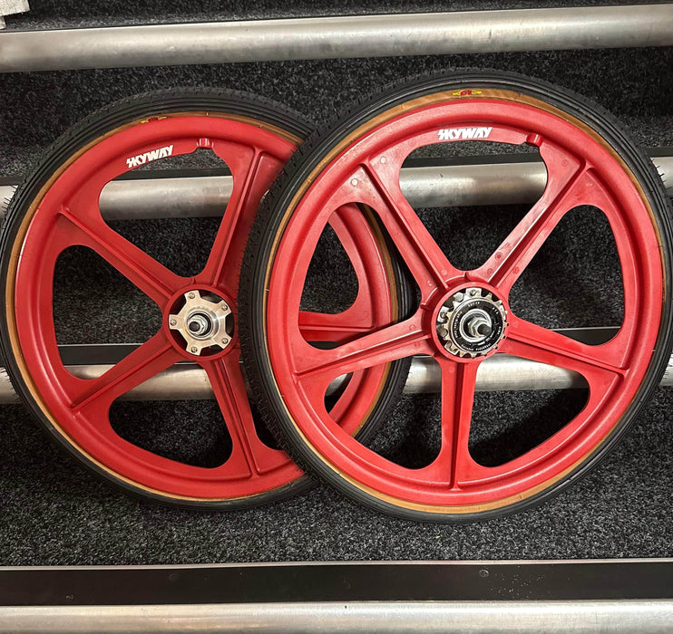 Alans BMX Red Skyway Tuff II Silver Flange BMX Wheels 20 Inch Pair Front and Rear with Black GT LP-5 Tyres Fitted