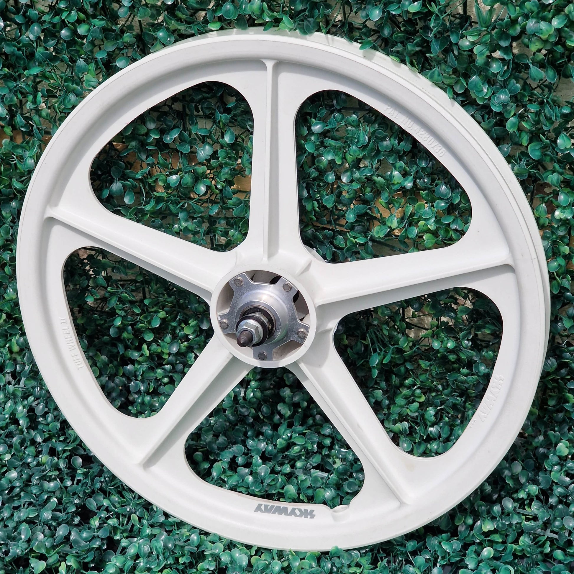Skyway Old School BMX Skyway Tuff II Silver Flange White Wheels Used Survivor