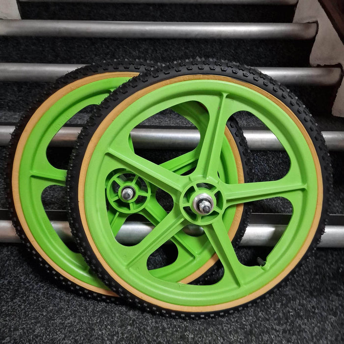 Skyway Old School BMX GREEN Wheels with BLACK Tyres Skyway Tuff Wheels with fitted Kenda K50 Tyres and Freewheel Pair