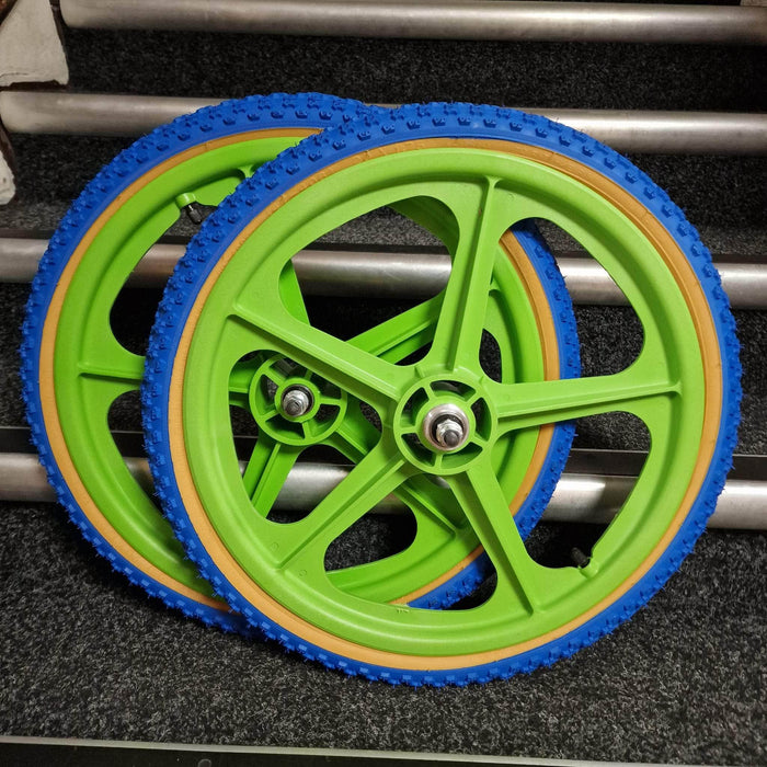 Skyway Old School BMX GREEN Wheels with BLUE Tyres Skyway Tuff Wheels with fitted Kenda K50 Tyres and Freewheel Pair