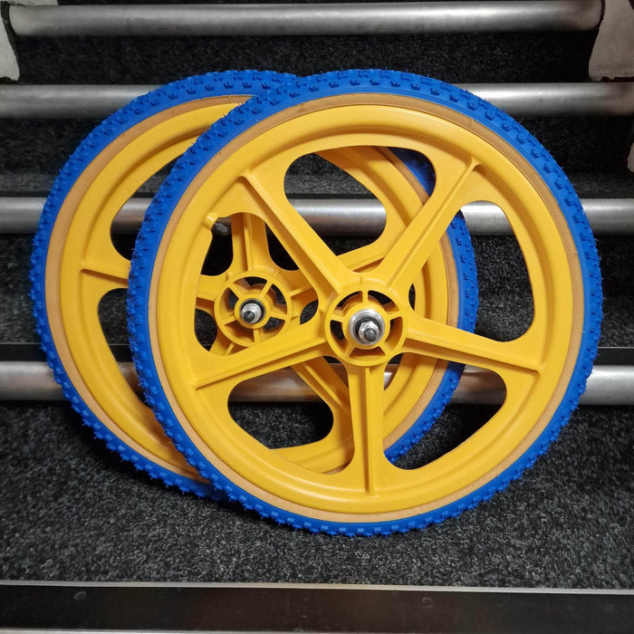 Skyway Old School BMX YELLOW Wheels with BLUE Tyres Skyway Tuff Wheels with fitted Kenda K50 Tyres and Freewheel Pair
