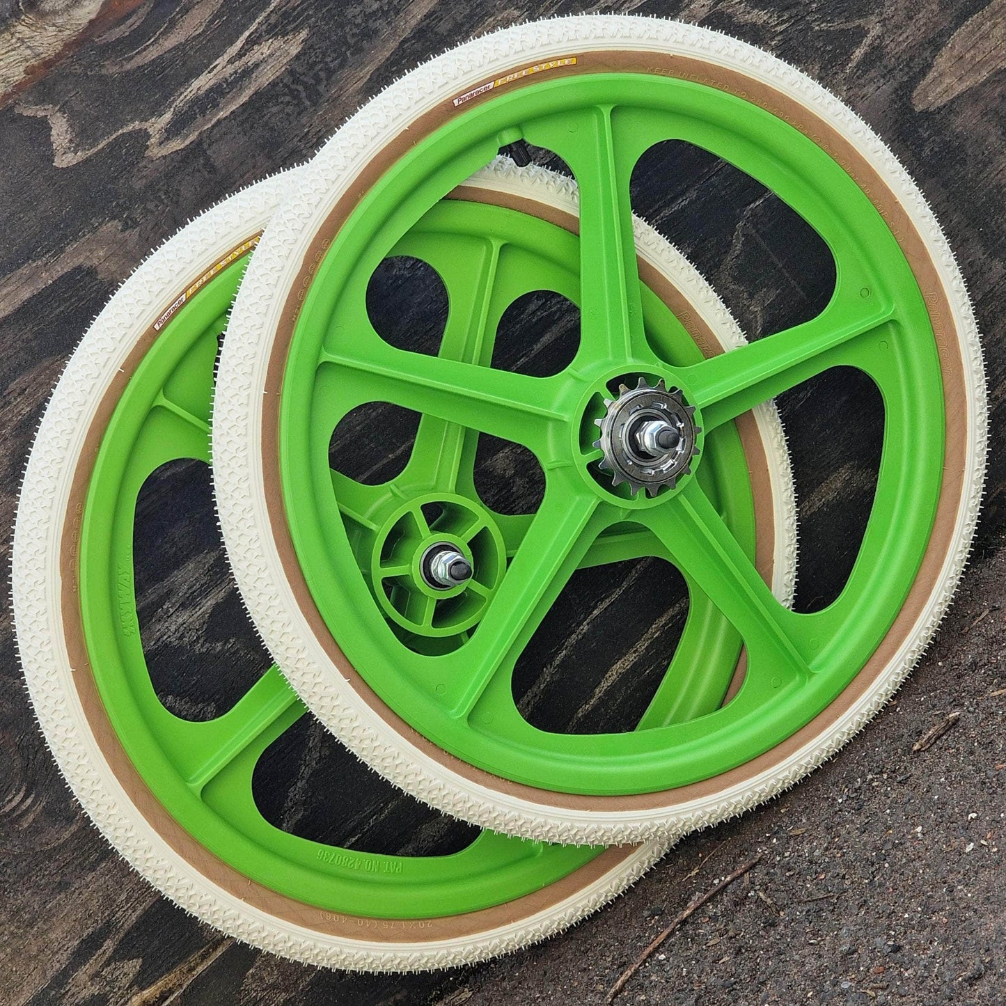 Skyway Old School BMX GREEN Wheels with WHITE Tyres Skyway Tuff Wheels with fitted Panaracer Freestyle Tyres and Freewheel Pair