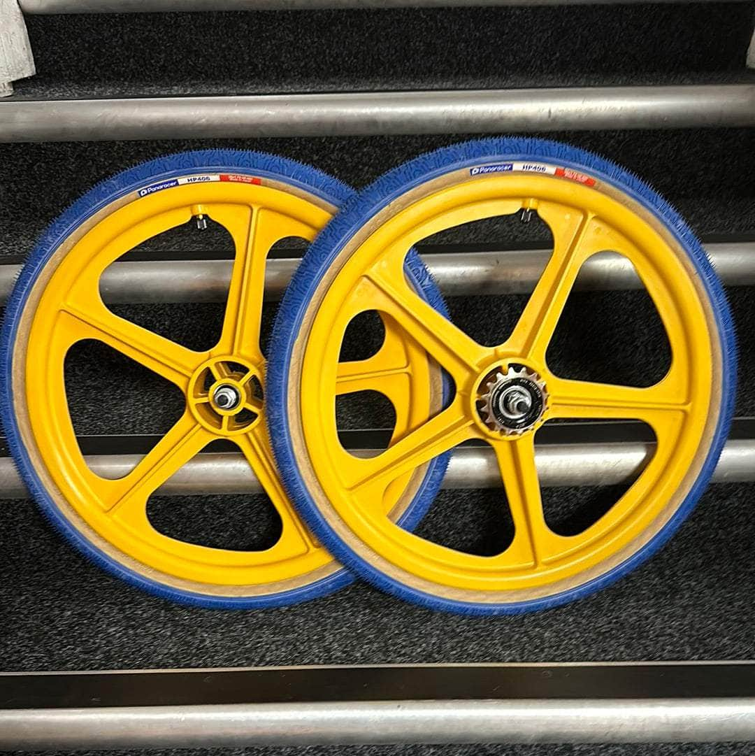 Skyway Old School BMX YELLOW Wheels with BLUE Tyres Skyway Tuff Wheels with fitted Panaracer HP406 Tyres and Freewheel Pair