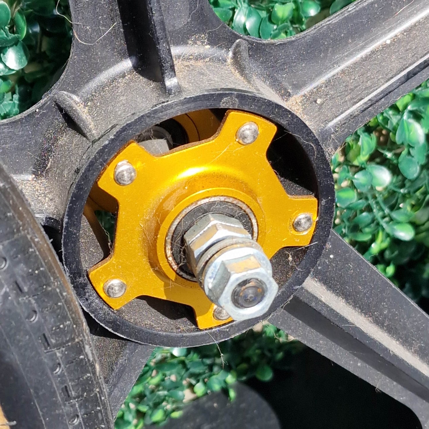 Alans BMX Skyways gold alloy flanged with HPF 2.0