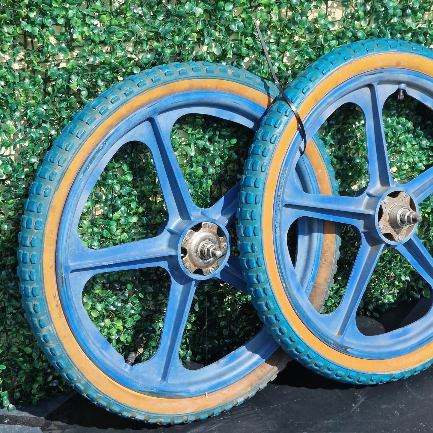 Alans BMX Skyways wheels unsealed with kenda tyres