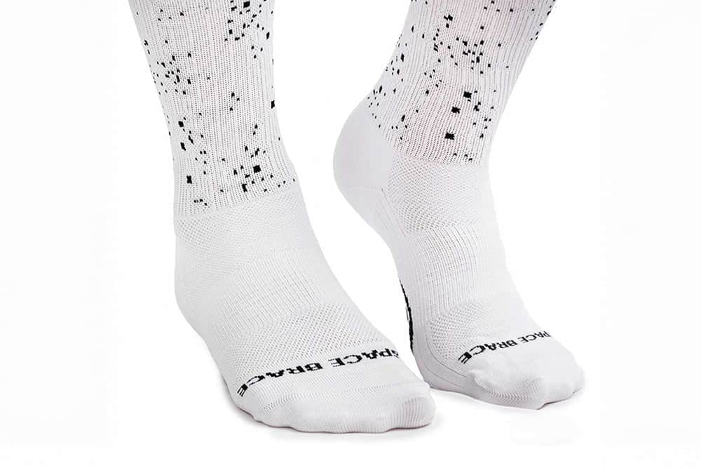 SPACE BRACE Clothing & Shoes Space Brace Compression Socks White