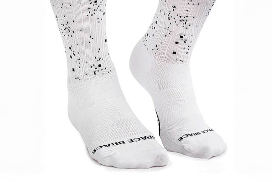 SPACE BRACE Clothing & Shoes Space Brace Compression Socks White