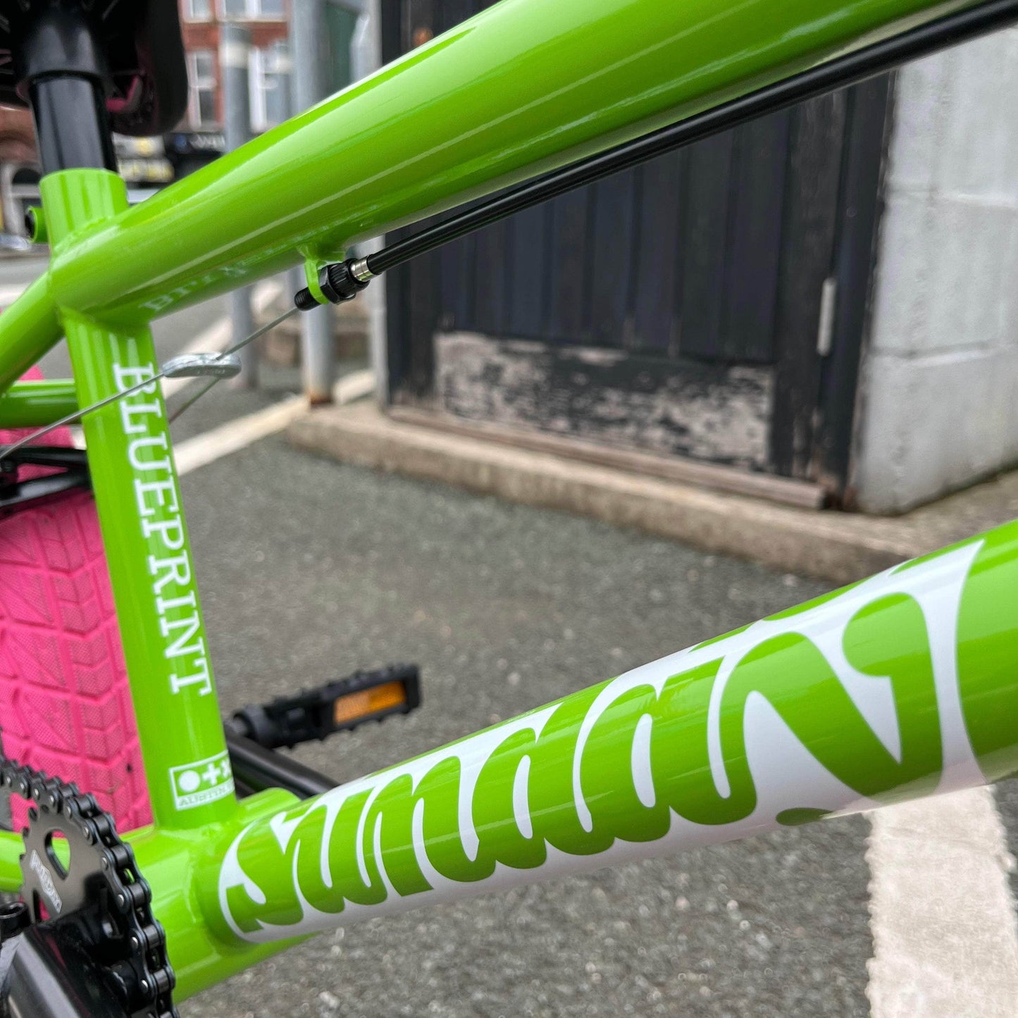 Sunday BMX Bikes Gloss Watermelon Green / 20.5 Sunday Blueprint 20.5" TT Bike Gloss Watermelon Green w/Pink Tyres