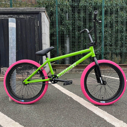 Sunday BMX Bikes Gloss Watermelon Green / 20.5 Sunday Blueprint 20.5" TT Bike Gloss Watermelon Green w/Pink Tyres