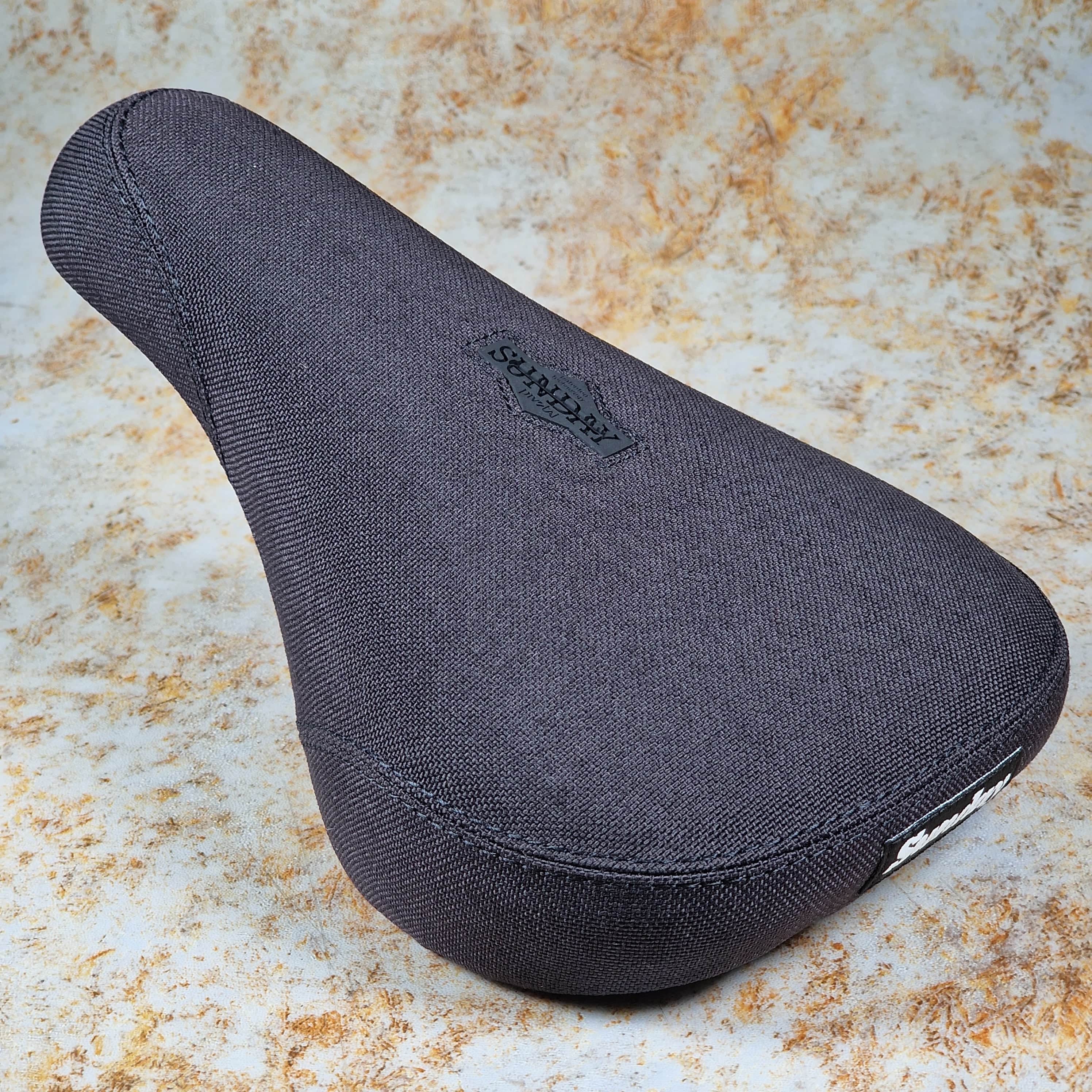 Sunday Duck Canvas Pivotal BMX Seat | Alans BMX