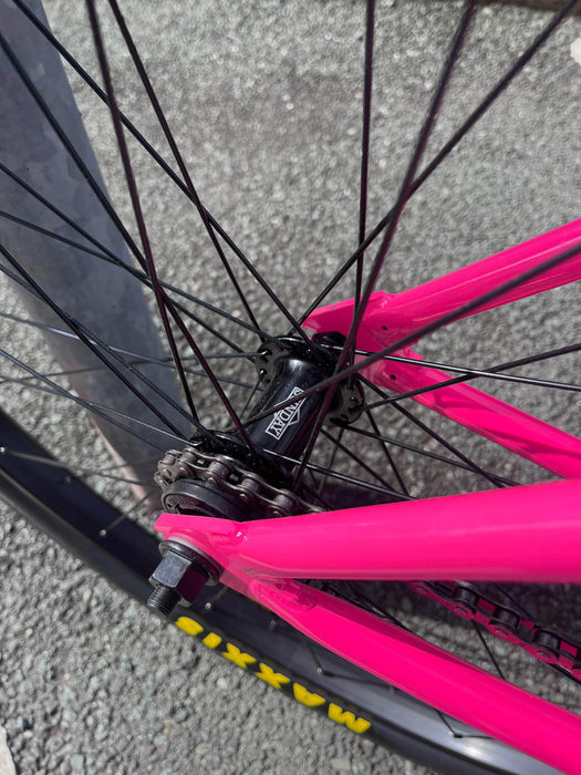 Sunday BMX Bikes Sunday High C 29 Inch Bike Gloss Hot Pink