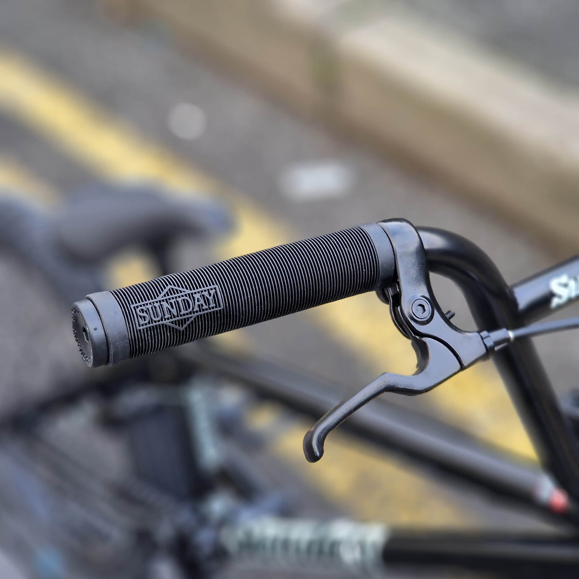 Sunday BMX Bikes Gloss Black Sunday Primer 18 Inch Bike Gloss Black