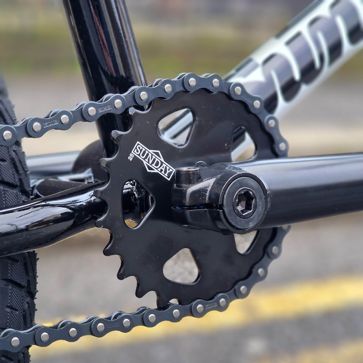 Sunday BMX Bikes Gloss Black Sunday Primer 18 Inch Bike Gloss Black