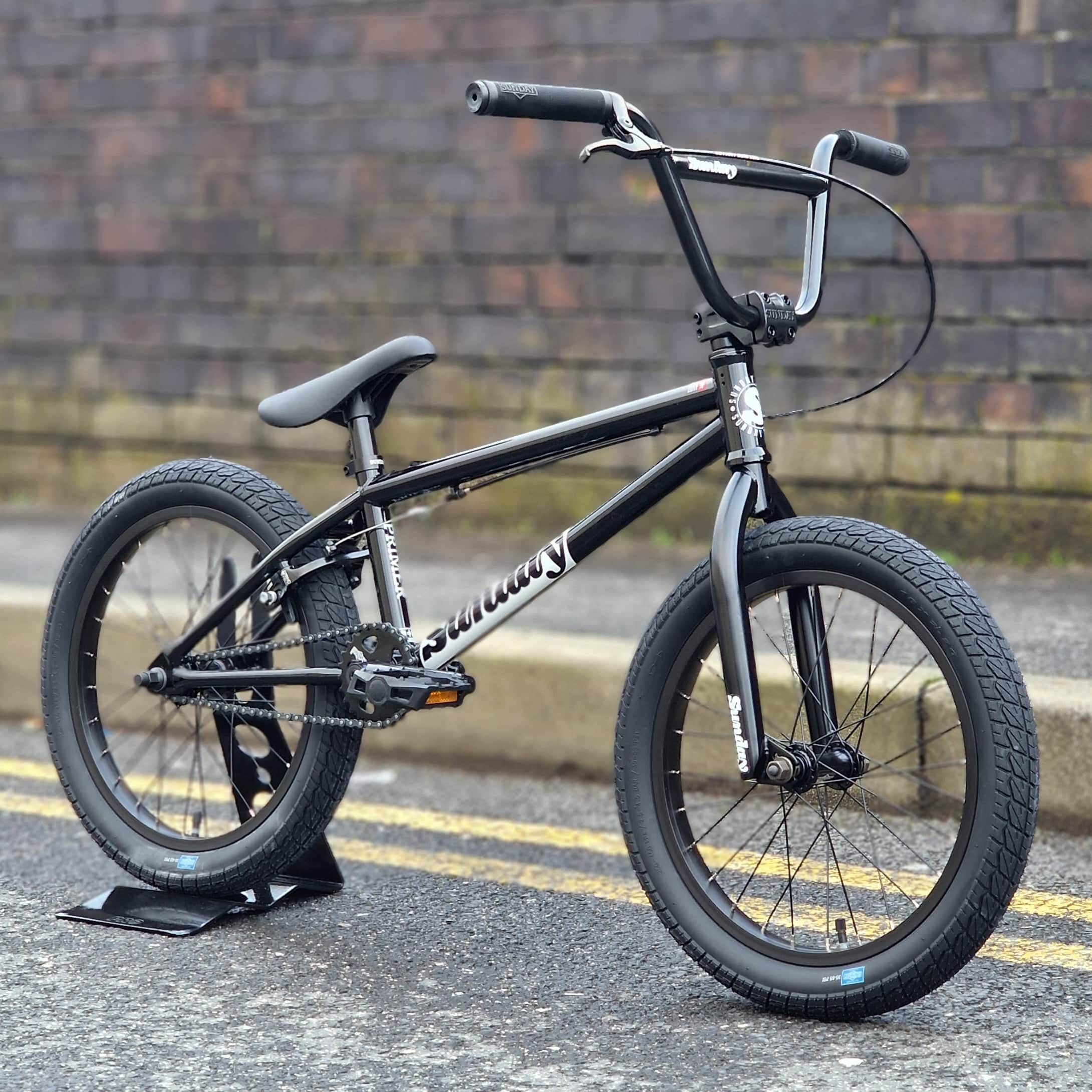 Sunday Primer 18 Inch Kids BMX Bike Gloss Black | Alans BMX