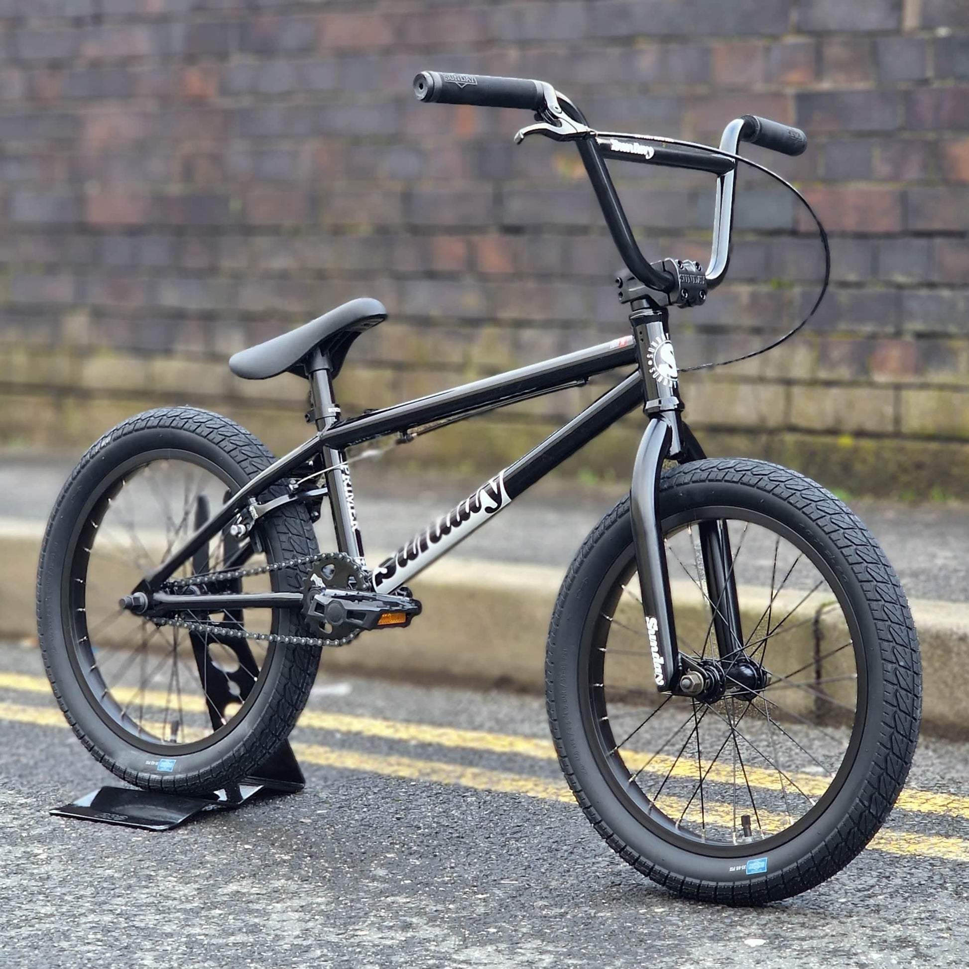 Sunday BMX Bikes Gloss Black Sunday Primer 18 Inch Bike Gloss Black
