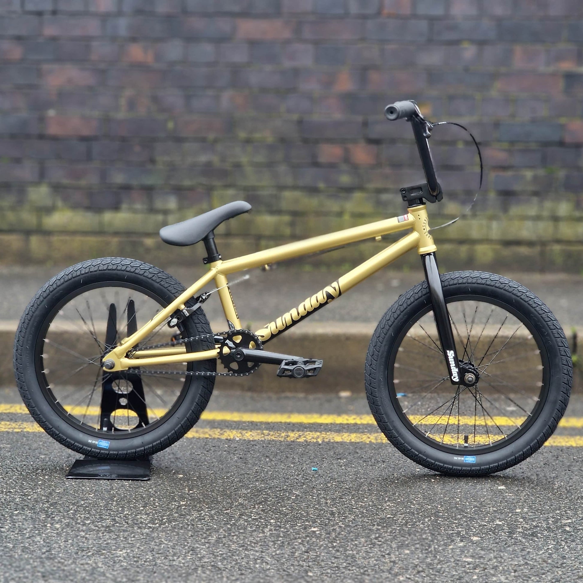 Sunday BMX Bikes Matte Metallic Gold Sunday Primer 18 Inch Bike Matte Metallic Gold