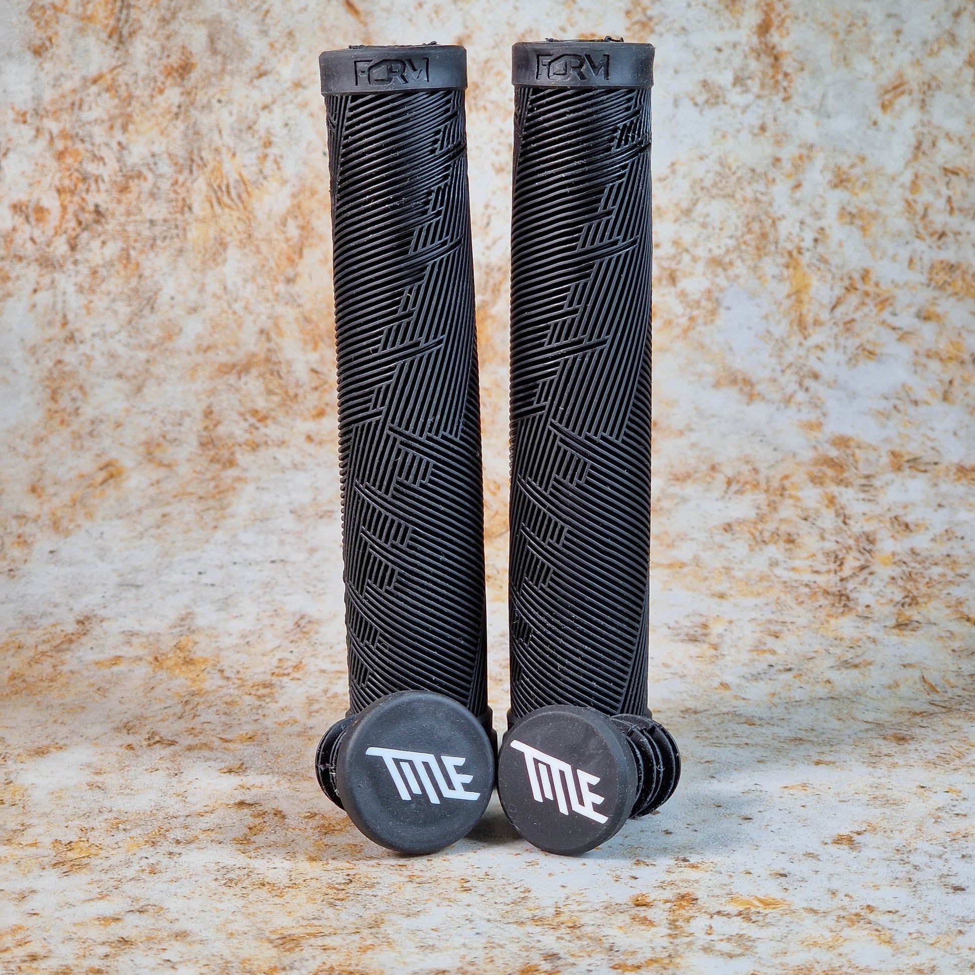 Title MTB BMX Racing Title MTB FORM Grips