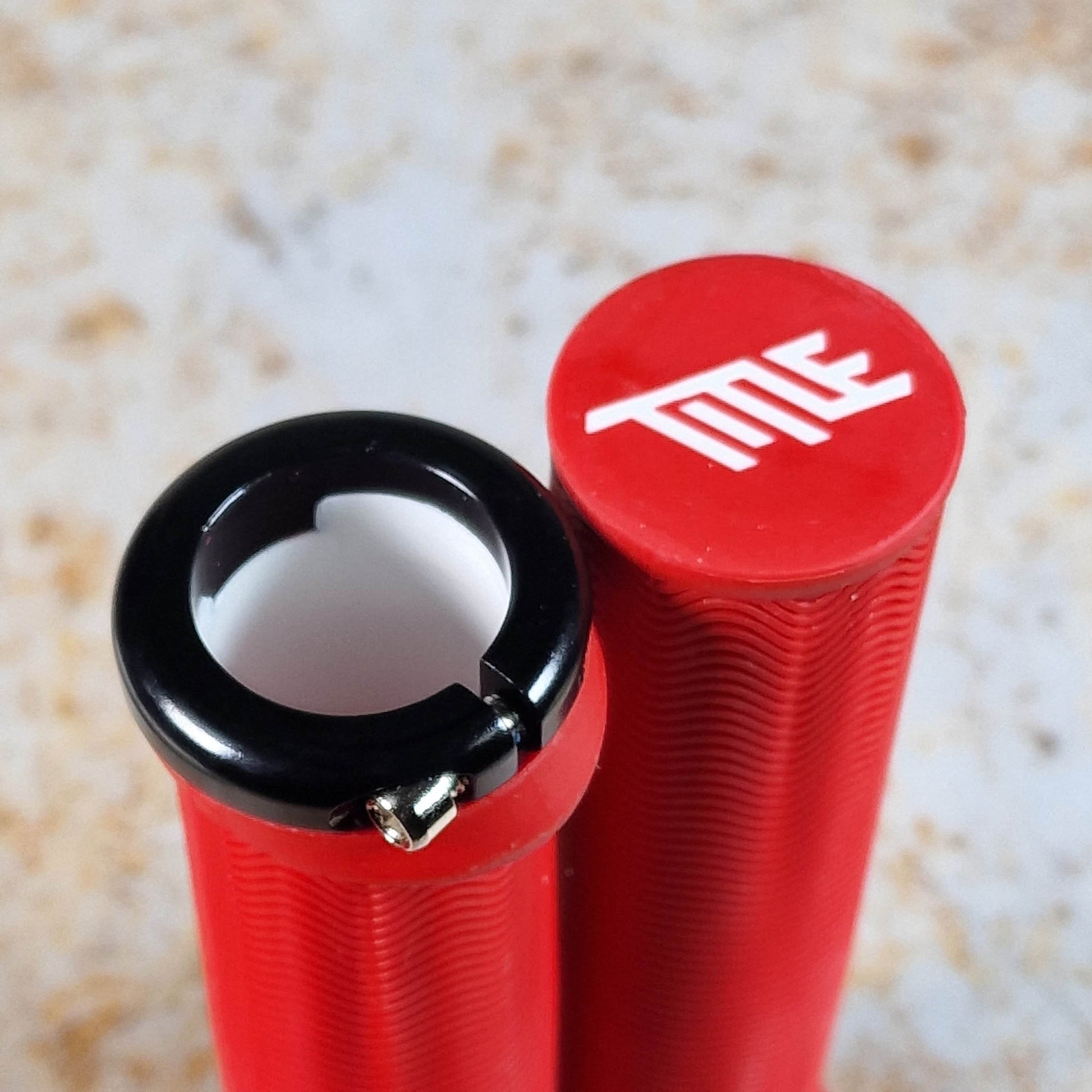 Title MTB BMX Racing Title MTB LO1 Lock-On Grips