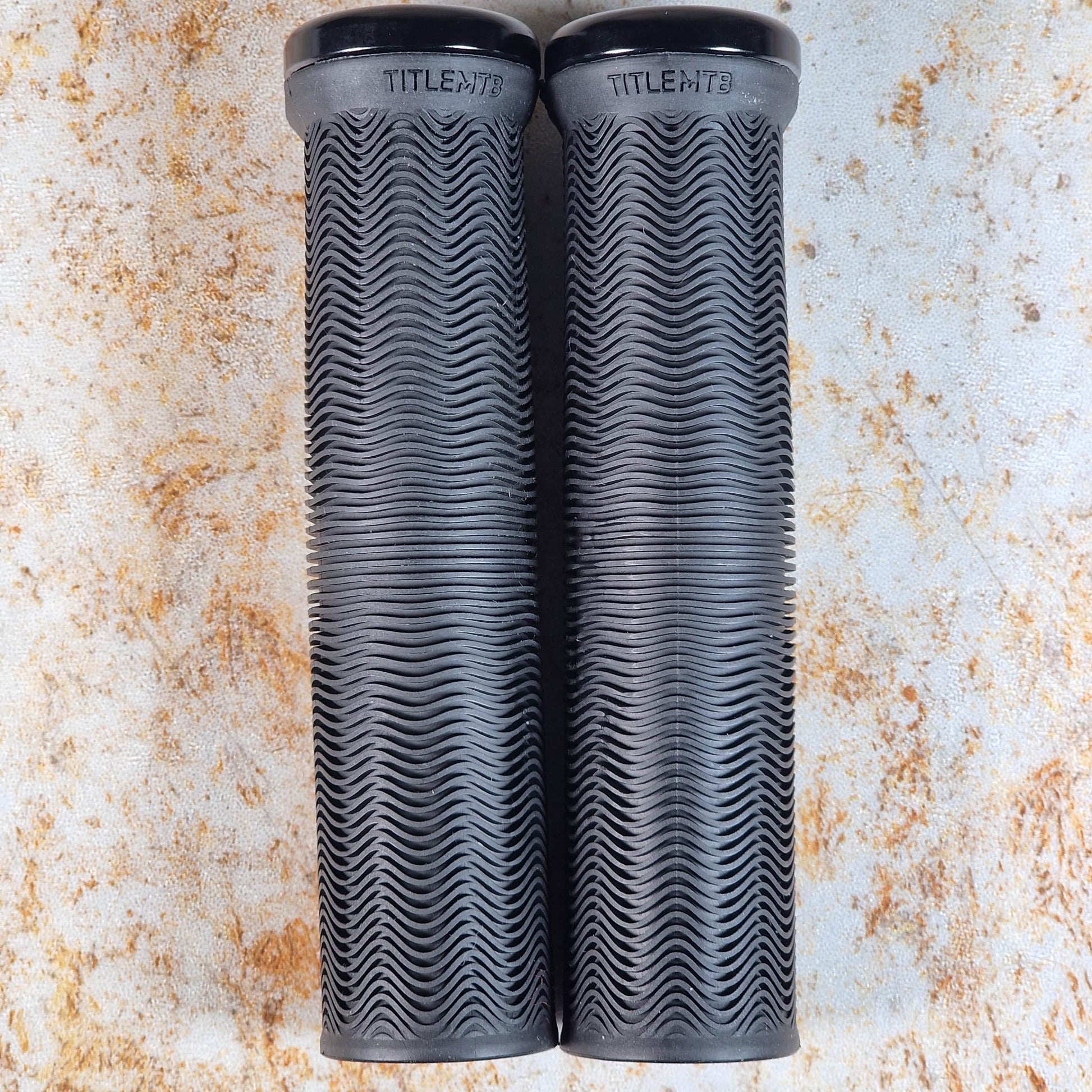 Title MTB BMX Racing Title MTB LO1 Lock-On Grips