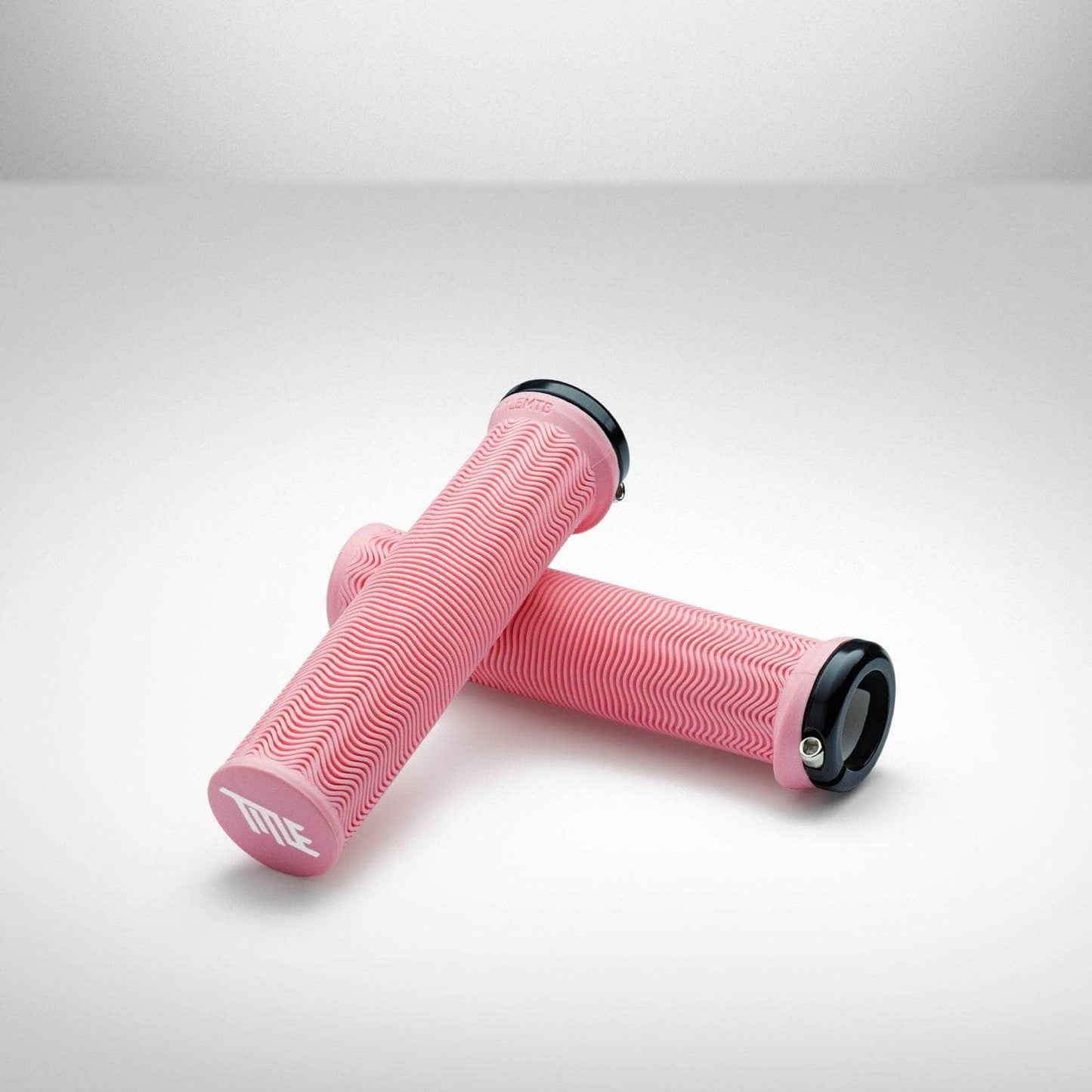 Title MTB BMX Racing Pink Title MTB LO1 Lock-On Grips