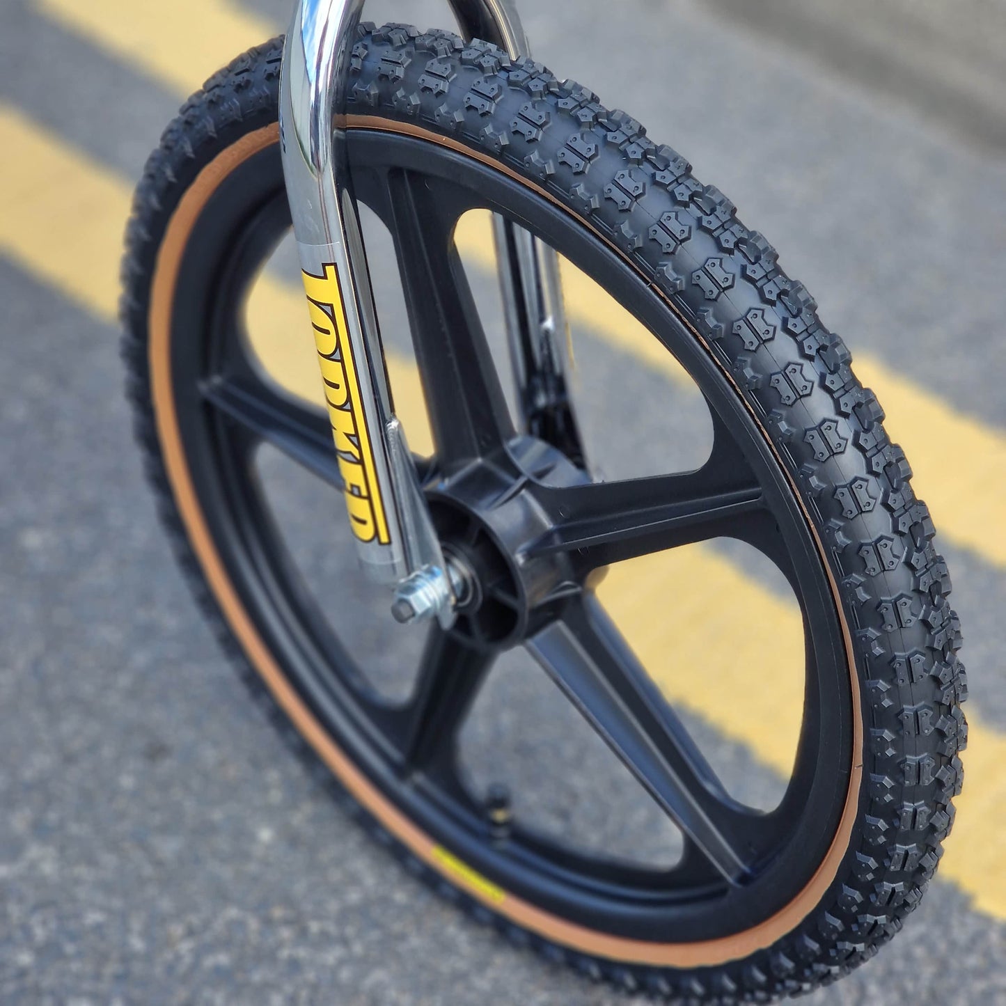 Torker Old School BMX Bikes Chrome / Black / Gold / Pro XL Torker LP Race Pro XL Custom Bike Chrome / Black / Gold
