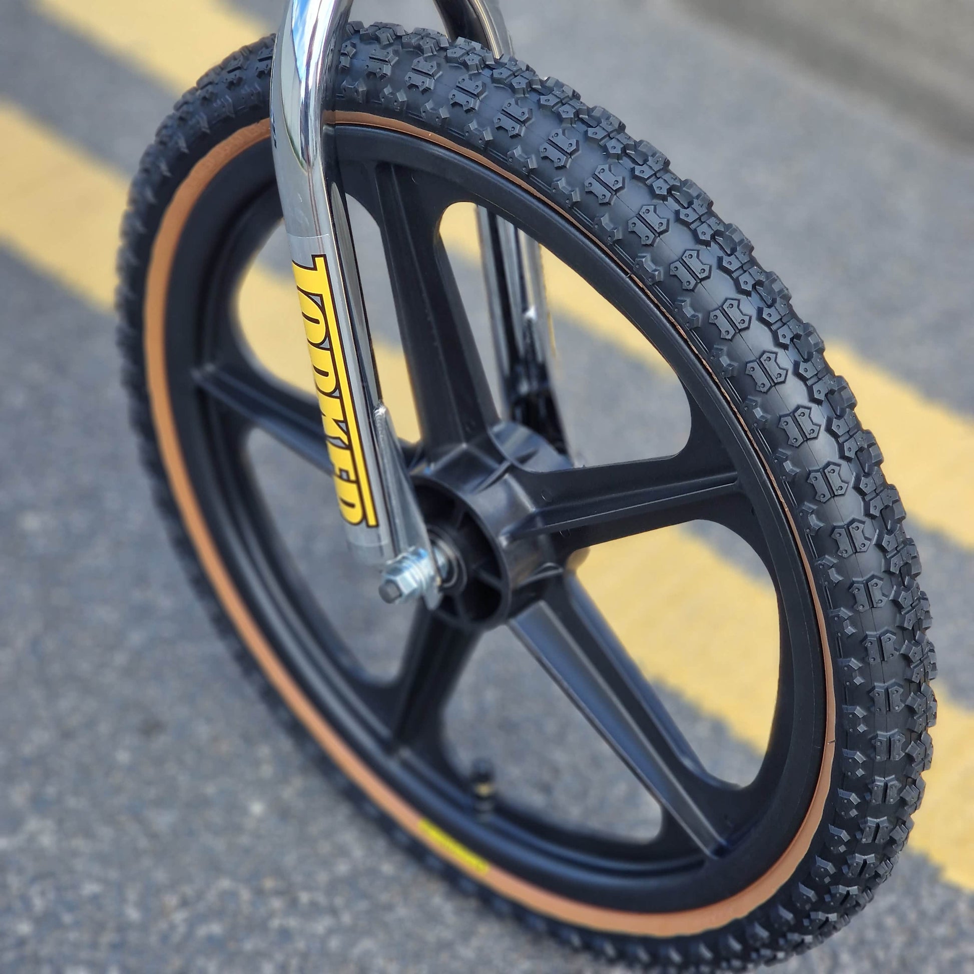Torker Old School BMX Bikes Chrome / Black / Gold / Pro XL Torker LP Race Pro XL Custom Bike Chrome / Black / Gold
