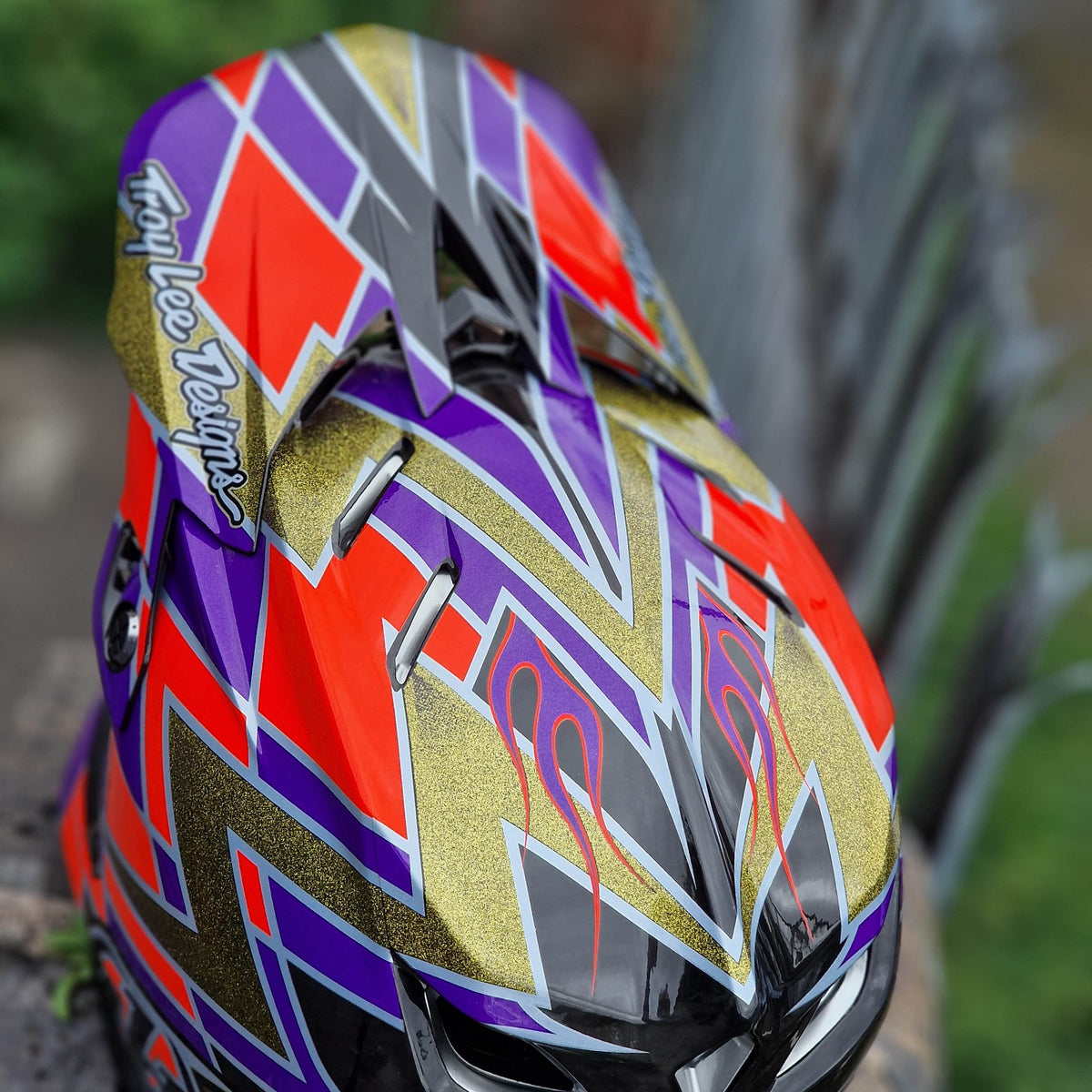 Troy Lee Designs BMX Racing Troy Lee Designs D4 Carbon Helmet Flush Violet