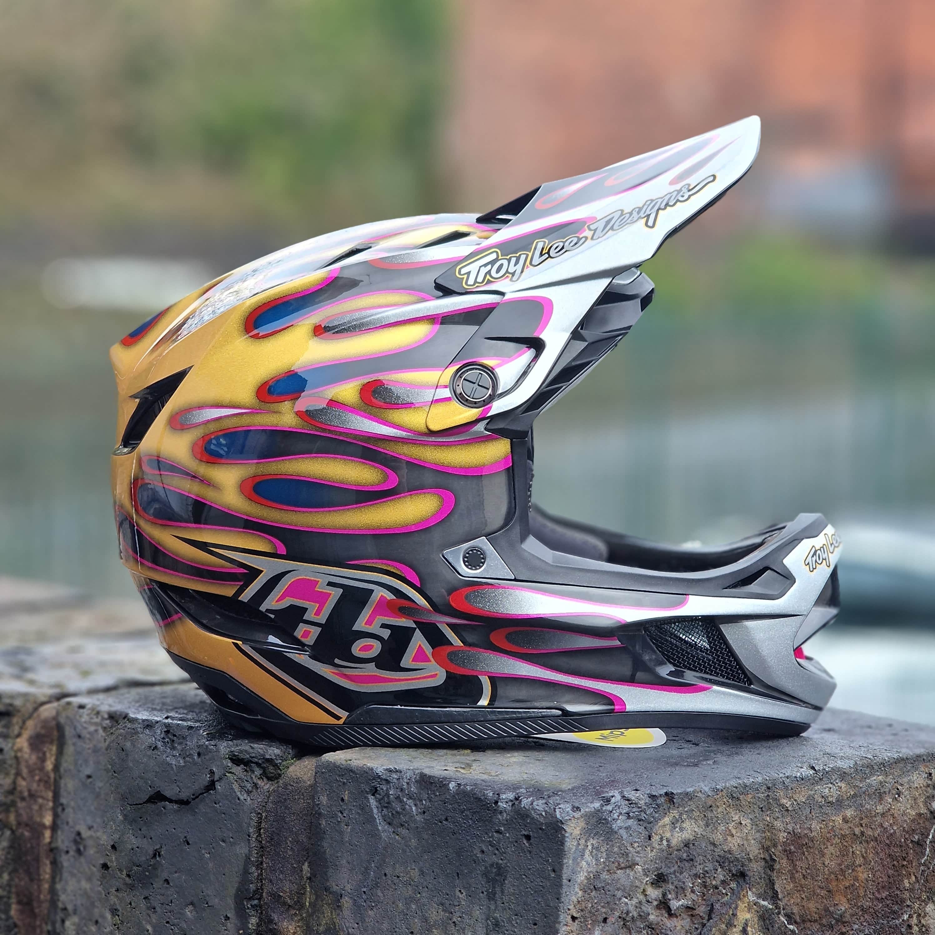 Troy Lee Designs D4 Carbon Helmet Overspray Gold / Black | Alans BMX
