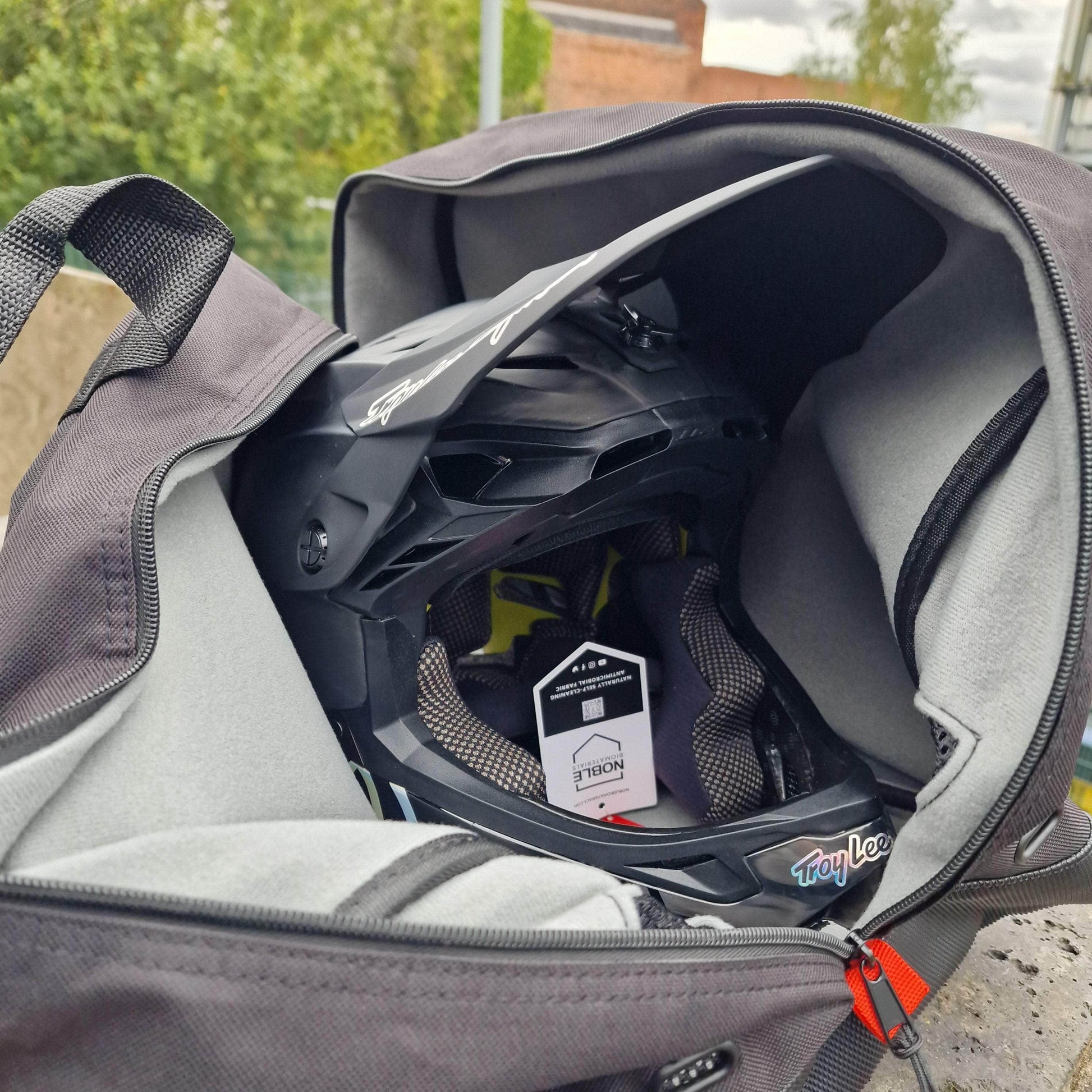 Troy Lee Designs BMX Racing Troy Lee Designs D4 Carbon Helmet Stealth Black