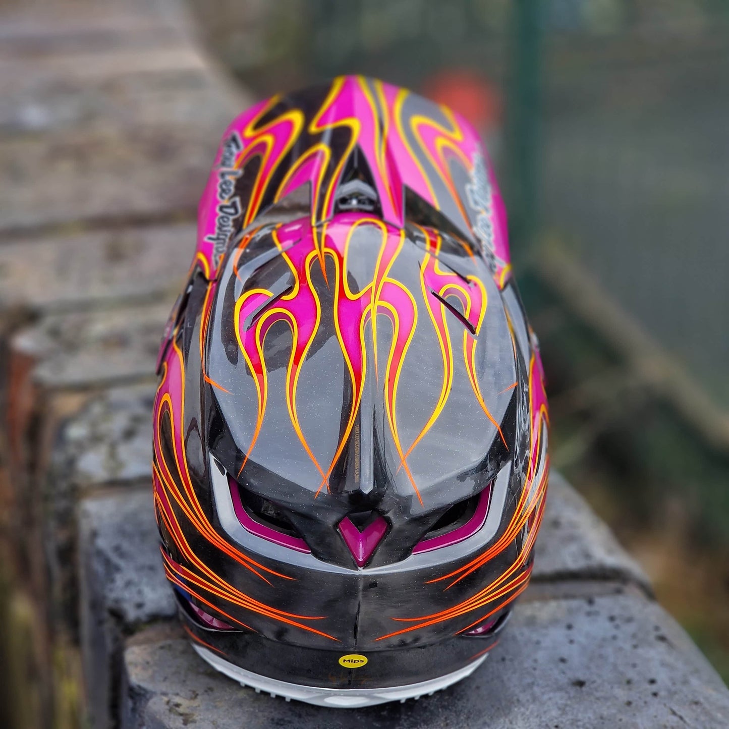 Troy Lee Designs BMX Racing Troy Lee Designs D4 Carbon Helmet Torched Carbon / Magenta