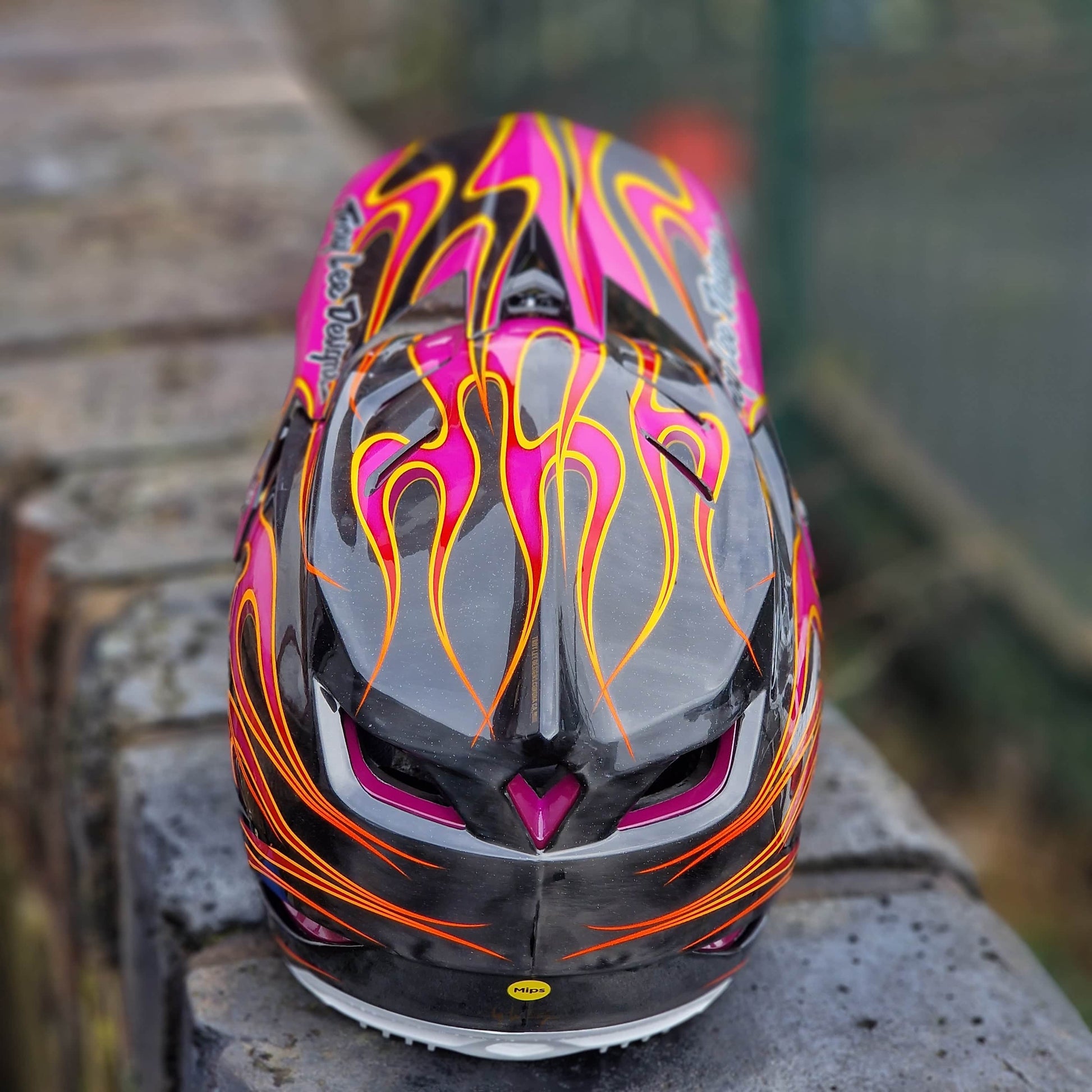 Troy Lee Designs BMX Racing Troy Lee Designs D4 Carbon Helmet Torched Carbon / Magenta