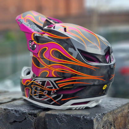 Troy Lee Designs BMX Racing Troy Lee Designs D4 Carbon Helmet Torched Carbon / Magenta