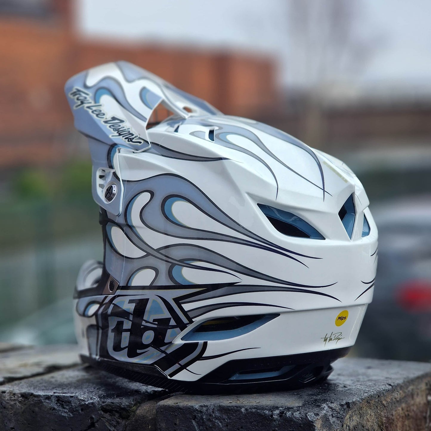 Troy Lee Designs BMX Racing Troy Lee Designs D4 Composite Helmet Torched White / Silver