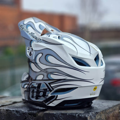 Troy Lee Designs BMX Racing Troy Lee Designs D4 Composite Helmet Torched White / Silver
