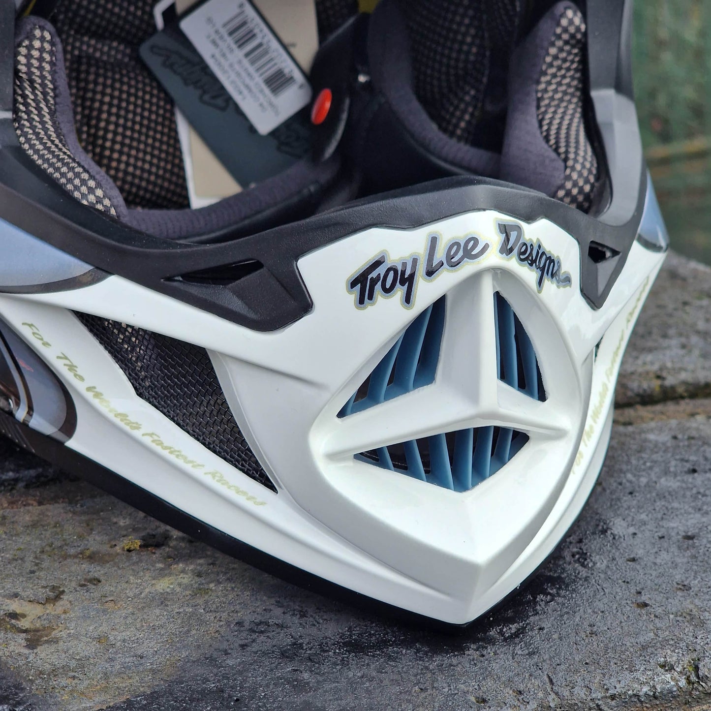 Troy Lee Designs BMX Racing Troy Lee Designs D4 Composite Helmet Torched White / Silver