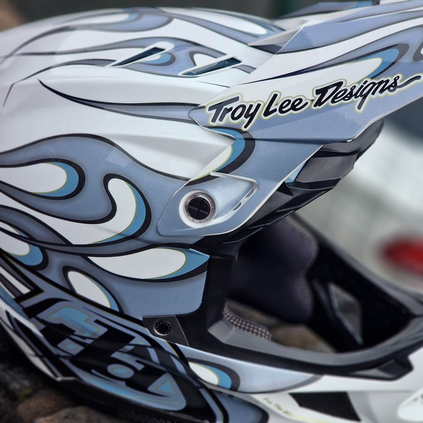 Troy Lee Designs BMX Racing Troy Lee Designs D4 Composite Helmet Torched White / Silver