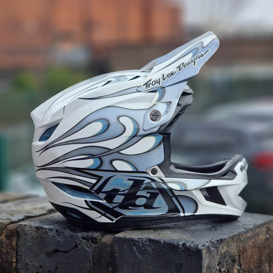 Troy Lee Designs BMX Racing Troy Lee Designs D4 Composite Helmet Torched White / Silver