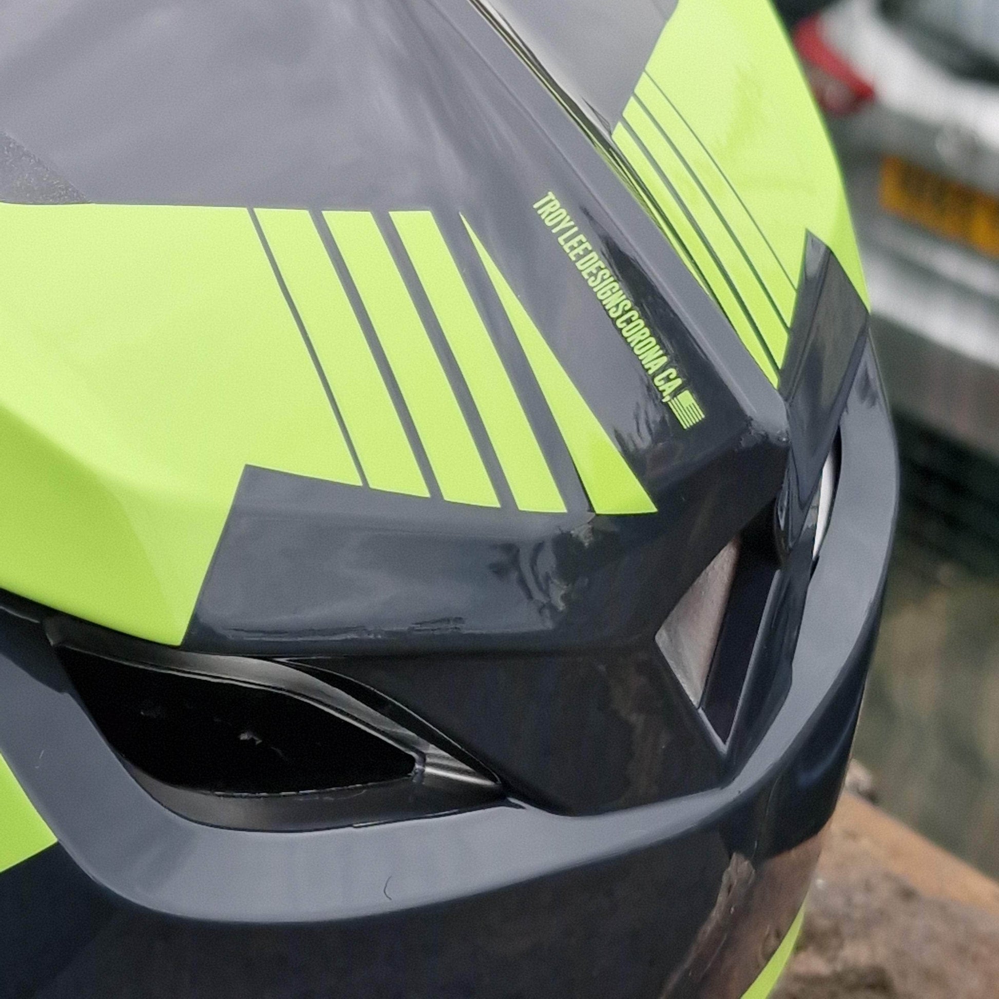 Troy Lee Designs BMX Racing Troy Lee Designs D4 Polyacrylate Helmet Qualifer Black / Yellow